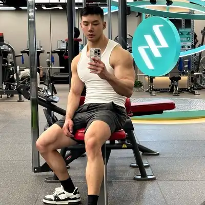 孟悦巧